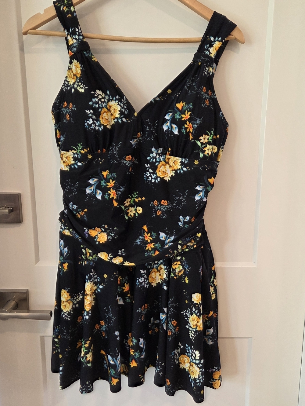 Relleciga Black Floral Swim Dress XL Retro Pin Up Tummy Control One Piece